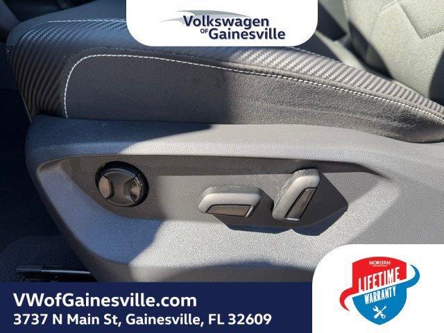 Volkswagen Atlas Cross Sport 2.0T Se W/Technology Fwd Sport Utility - Thumbnail 18