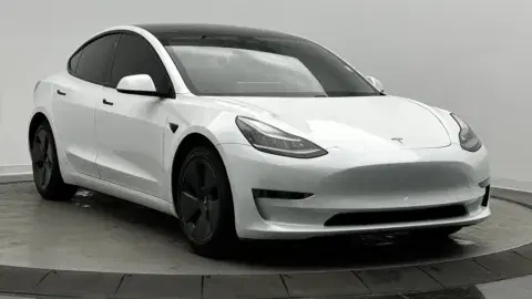 Tesla Model 3 Standard Range Plus - Thumbnail 4