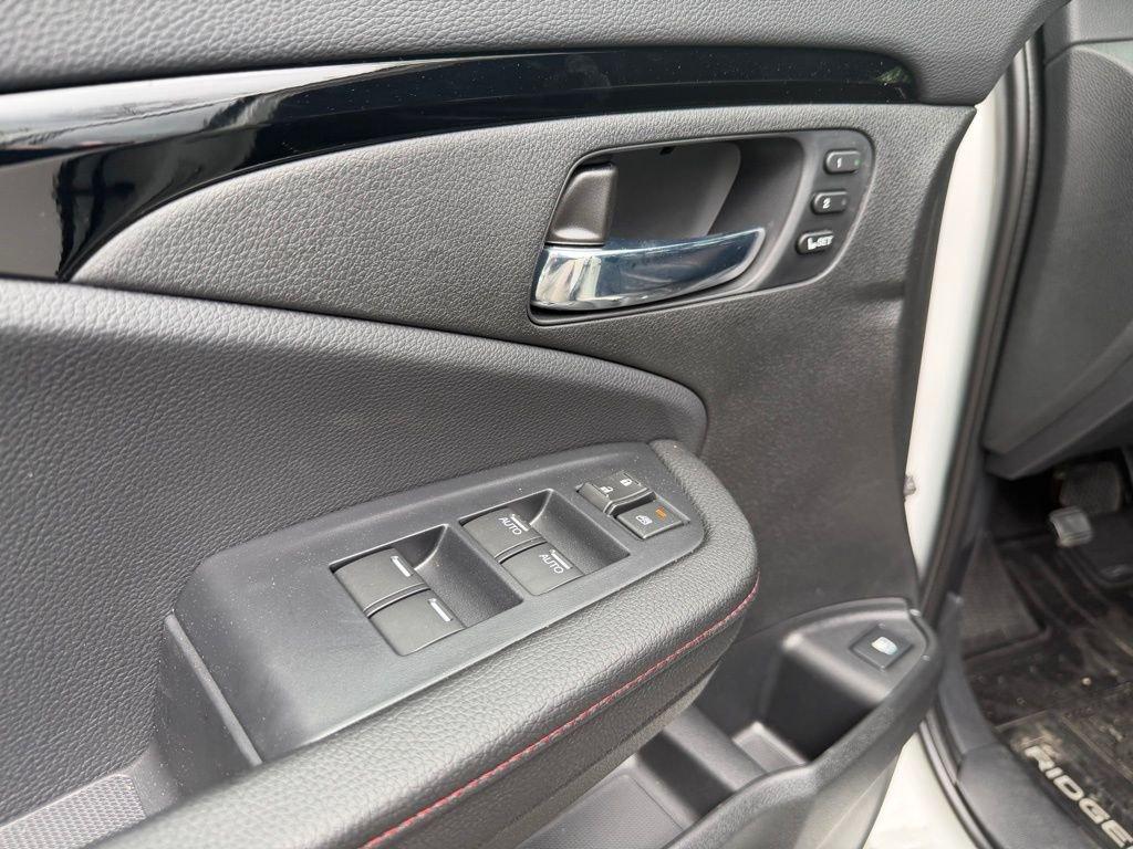 Honda Ridgeline Black Edition - Thumbnail 17