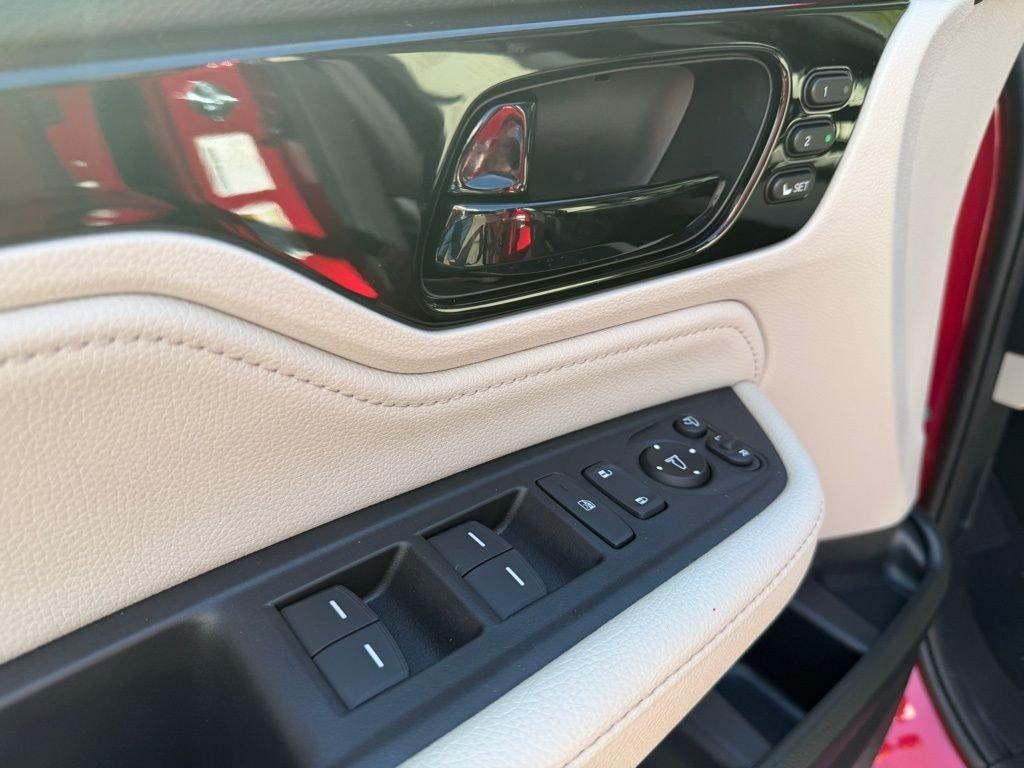 Honda Odyssey Elite - Thumbnail 14