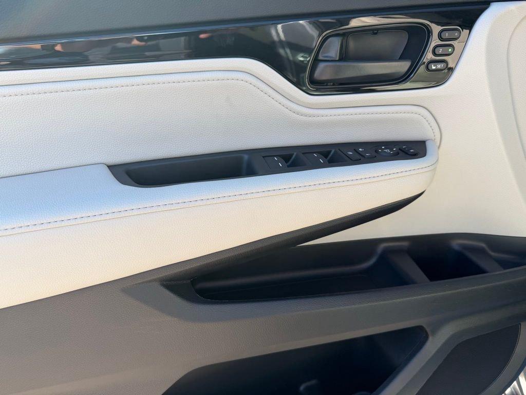 Honda Odyssey Touring - Thumbnail 14