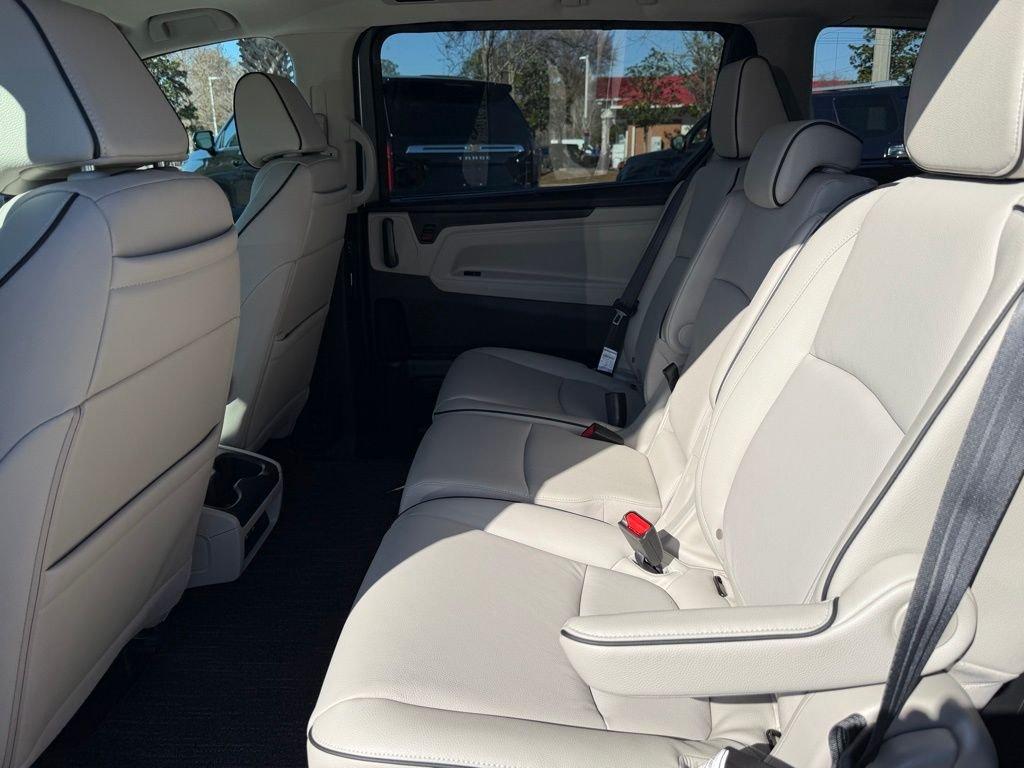 Honda Odyssey Touring - Thumbnail 8