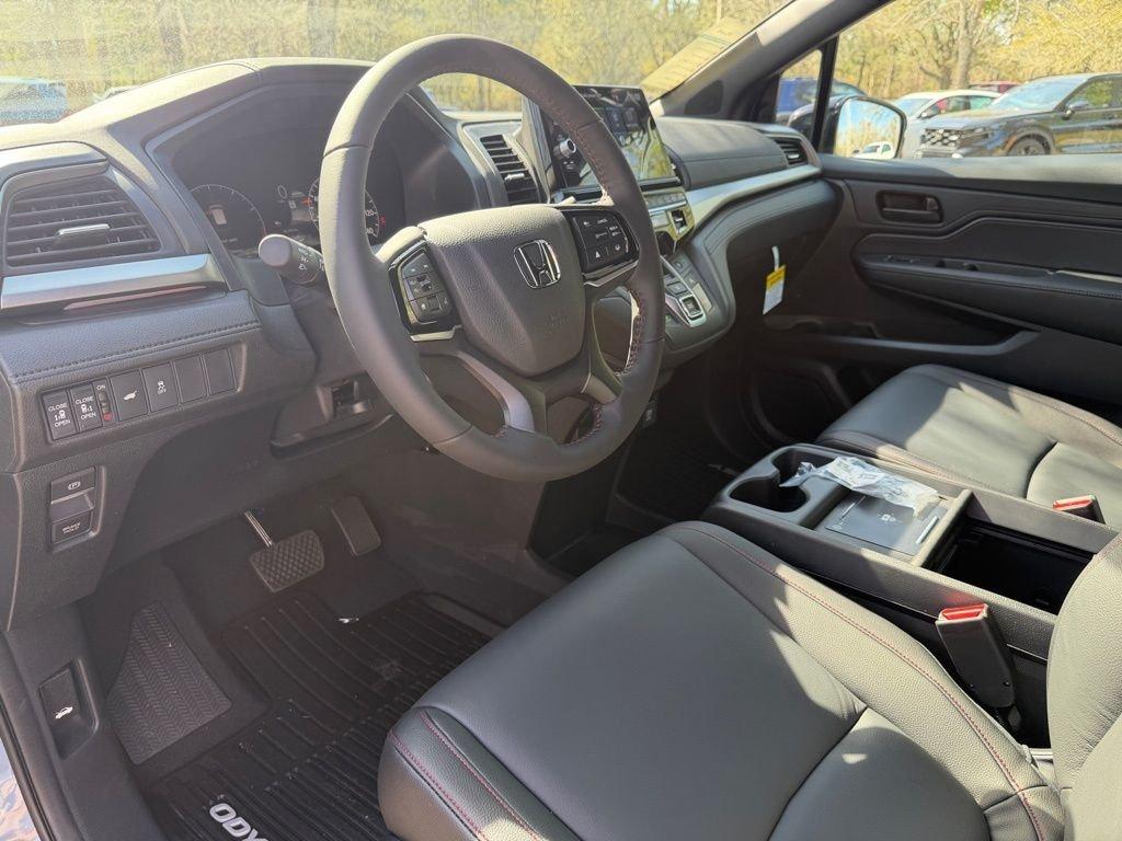 Honda Odyssey Sport-L - Thumbnail 17