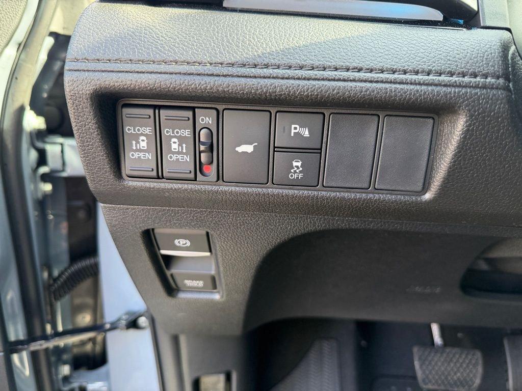 Honda Odyssey Touring - Thumbnail 18