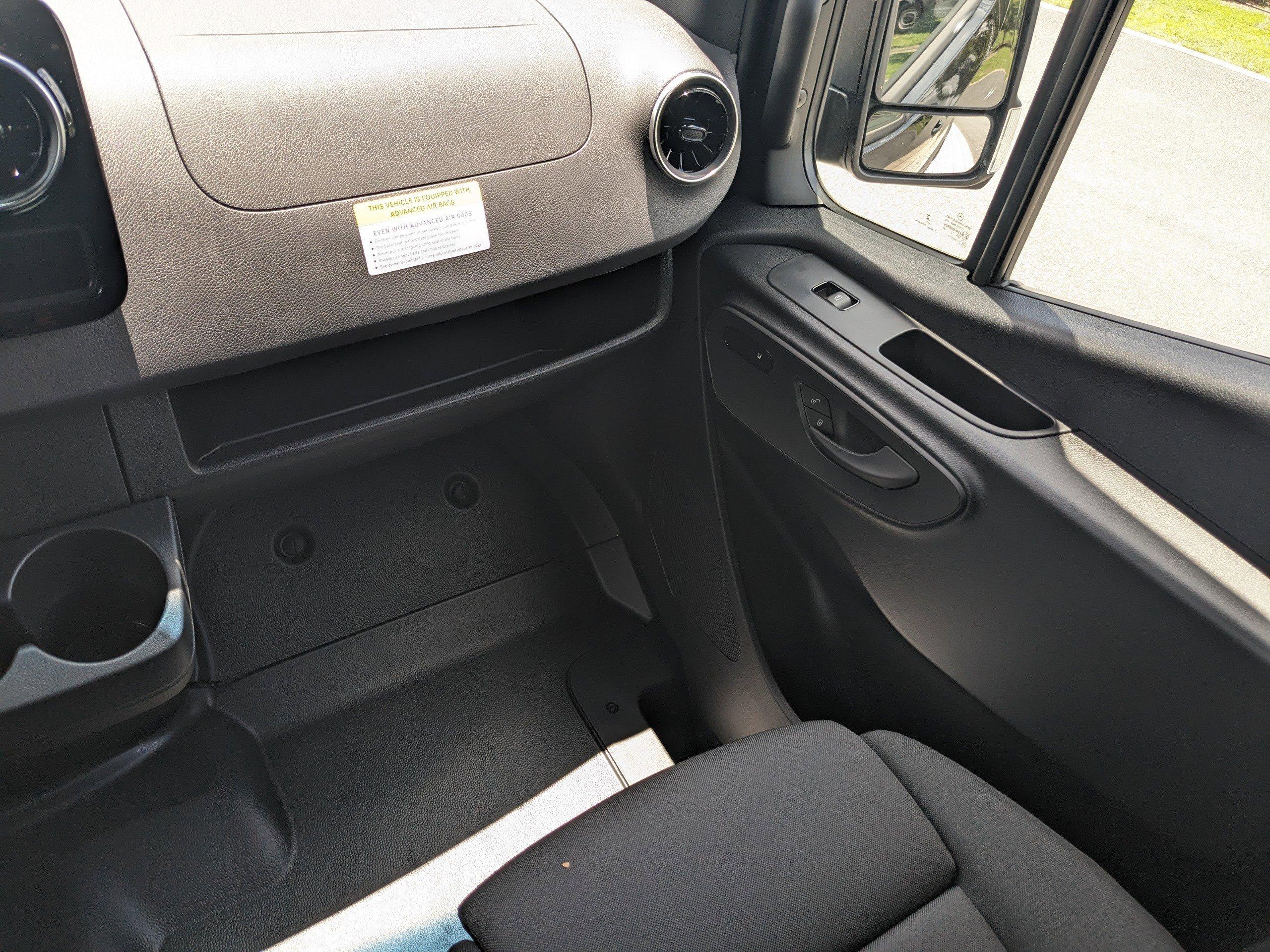 Mercedes-Benz Sprinter Cargo Van Van 144 Wb Awd - Thumbnail 16