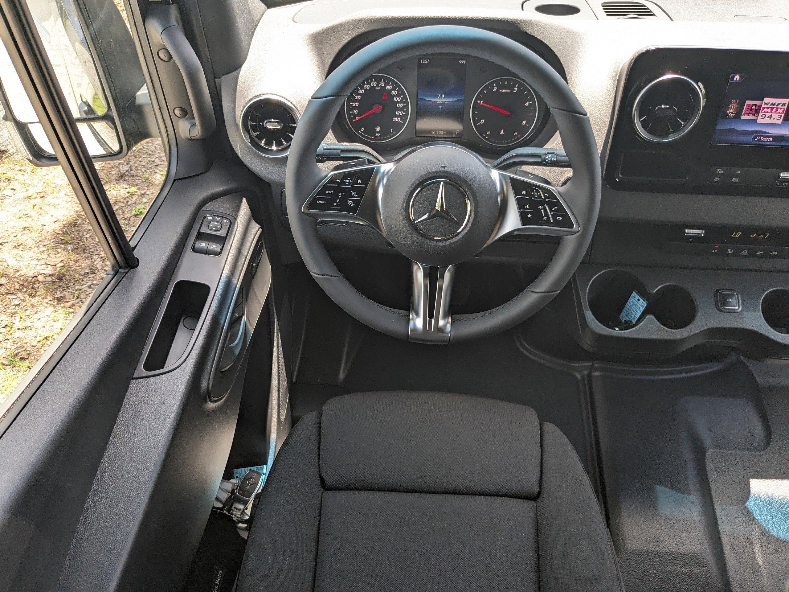 Mercedes-Benz Sprinter Cargo Van Van 144 Wb Awd - Thumbnail 15