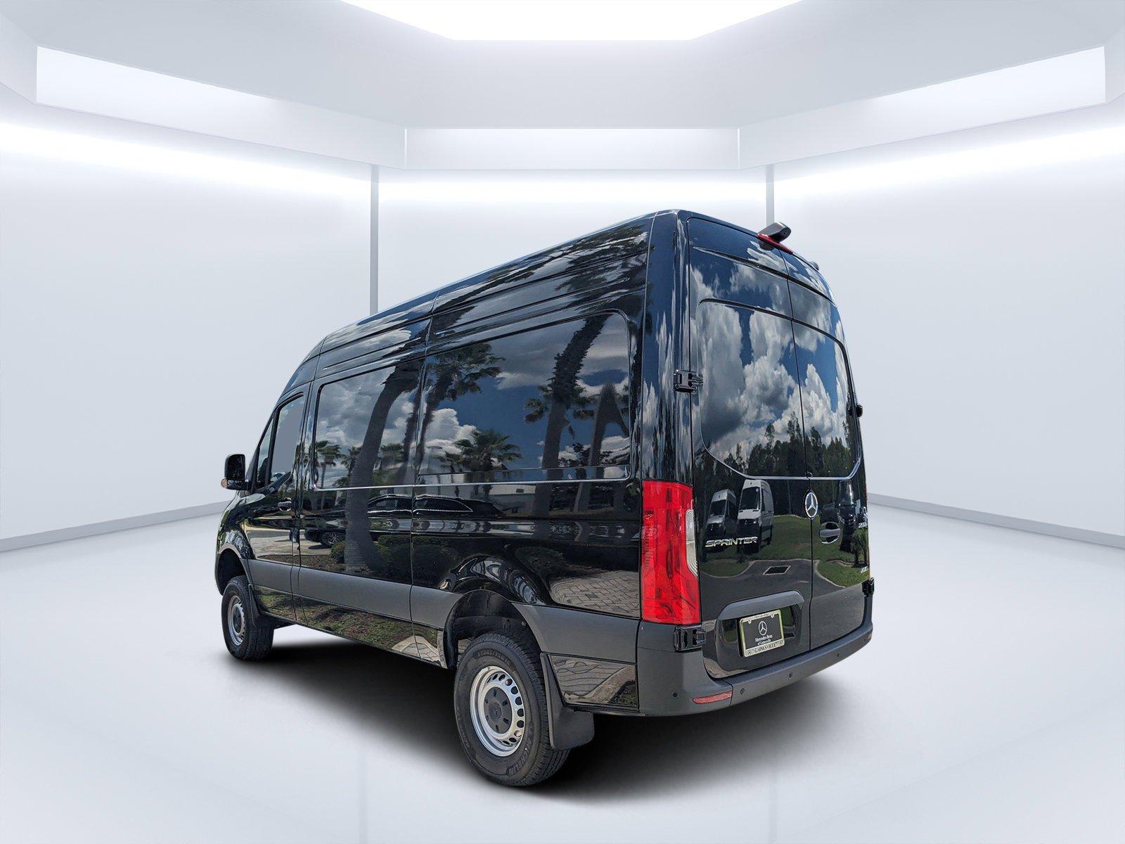 Mercedes-Benz Sprinter Cargo Van Van 144 Wb Awd - Thumbnail 5