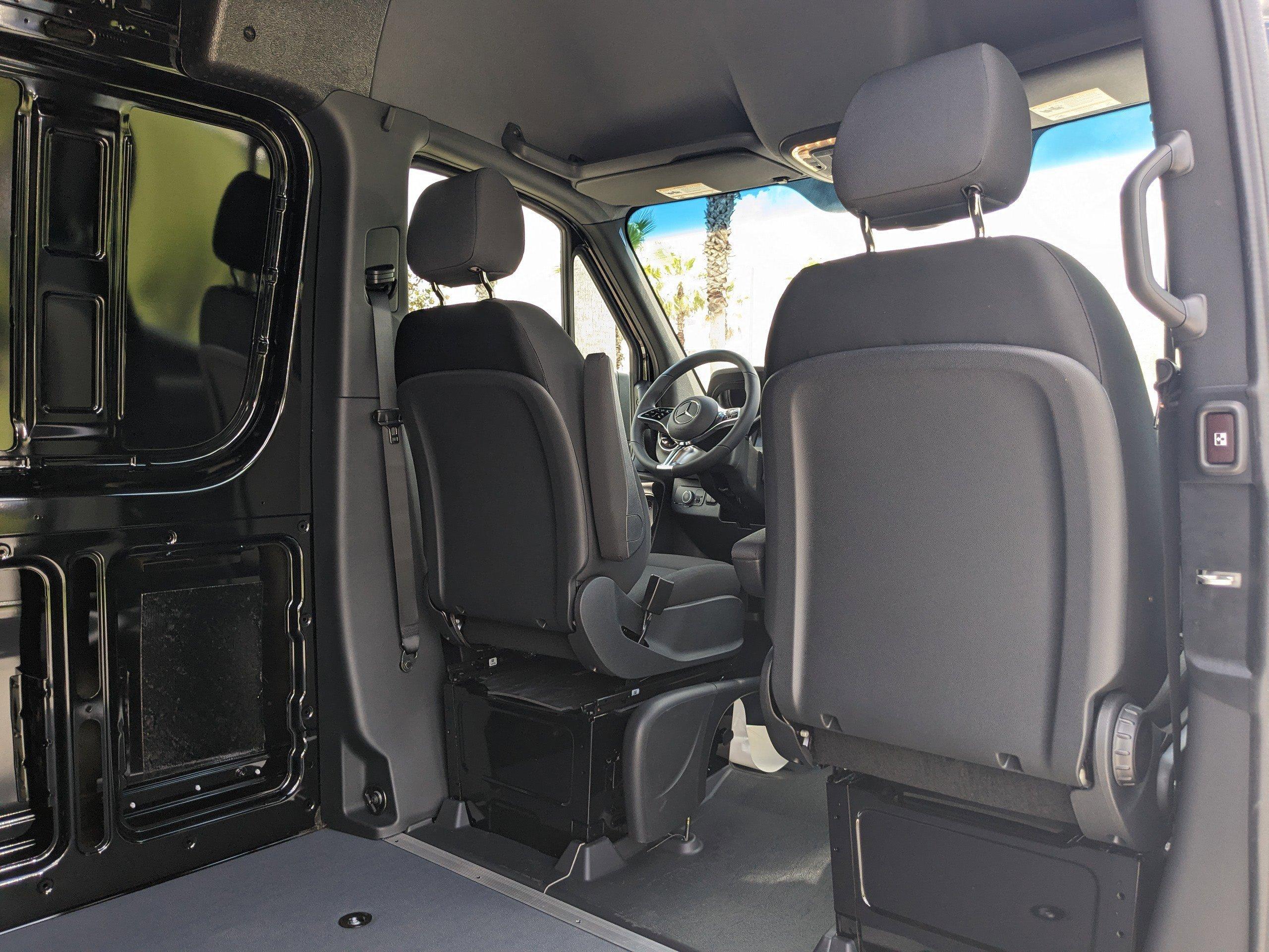 Mercedes-Benz Sprinter Cargo Van Van 144 Wb Awd - Thumbnail 14