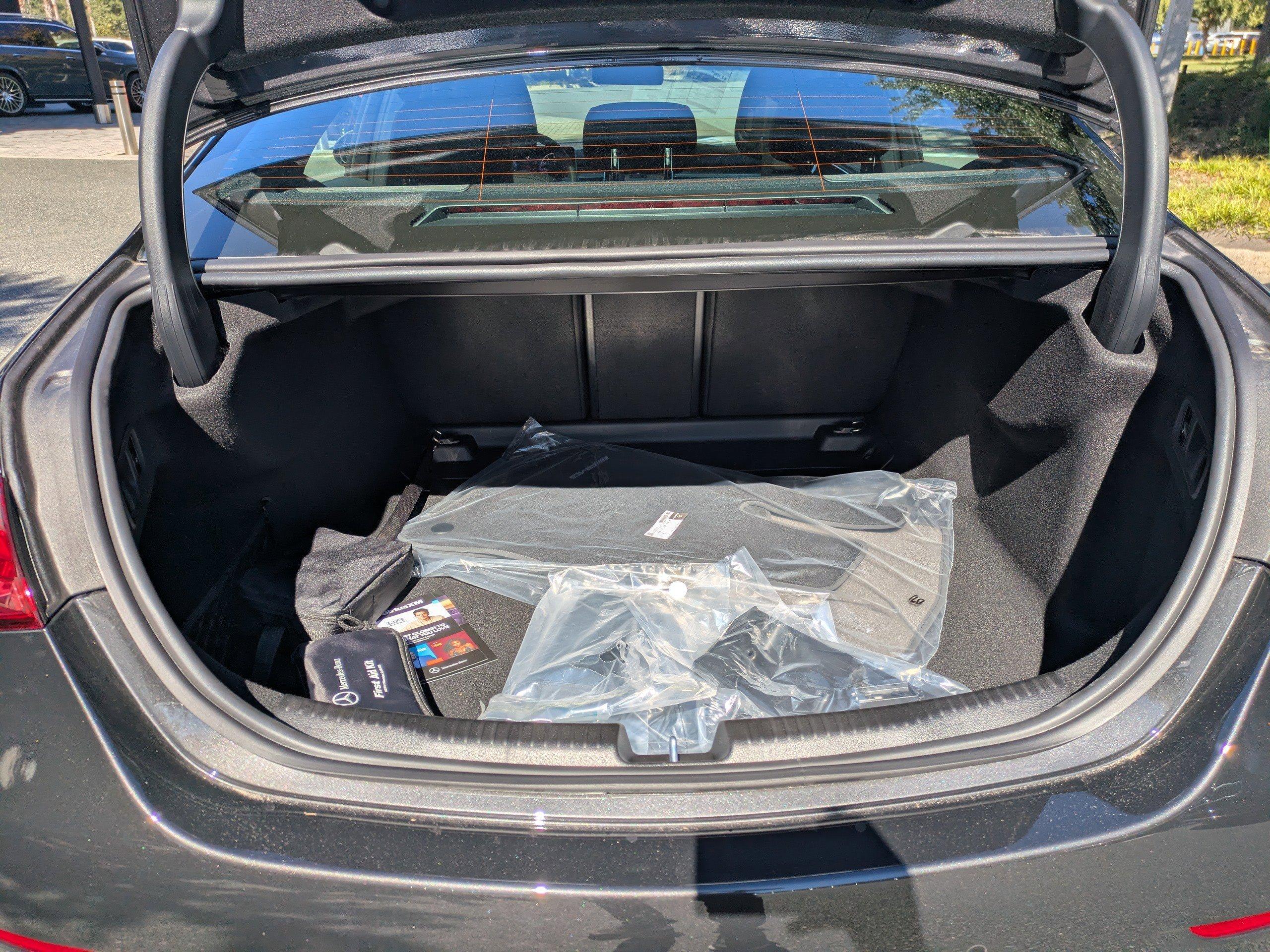 Mercedes-Benz C 300 Rwd Sedan - Thumbnail 13