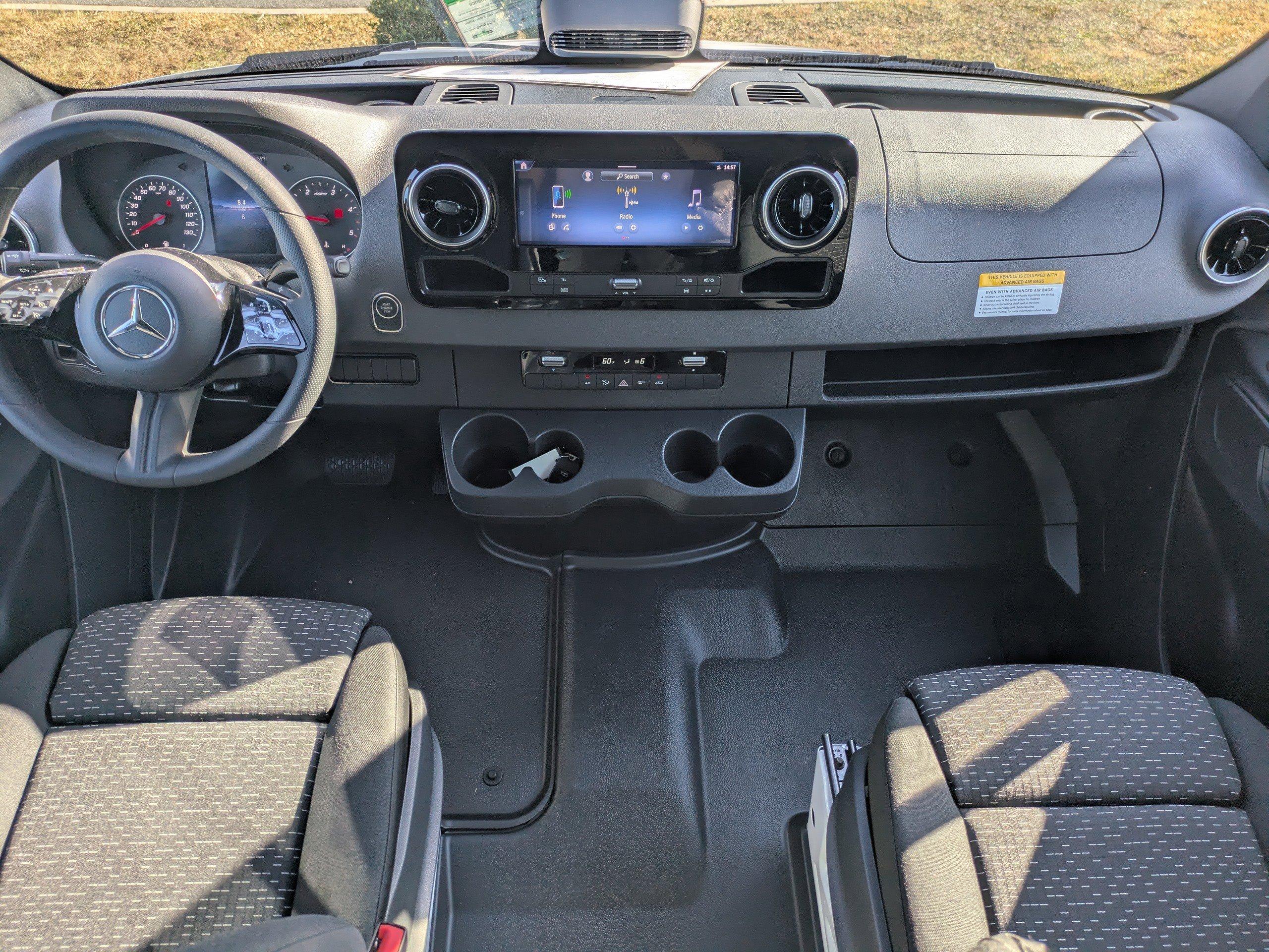 Mercedes-Benz Sprinter Cargo Van 170 Wb Rwd Van - Thumbnail 10