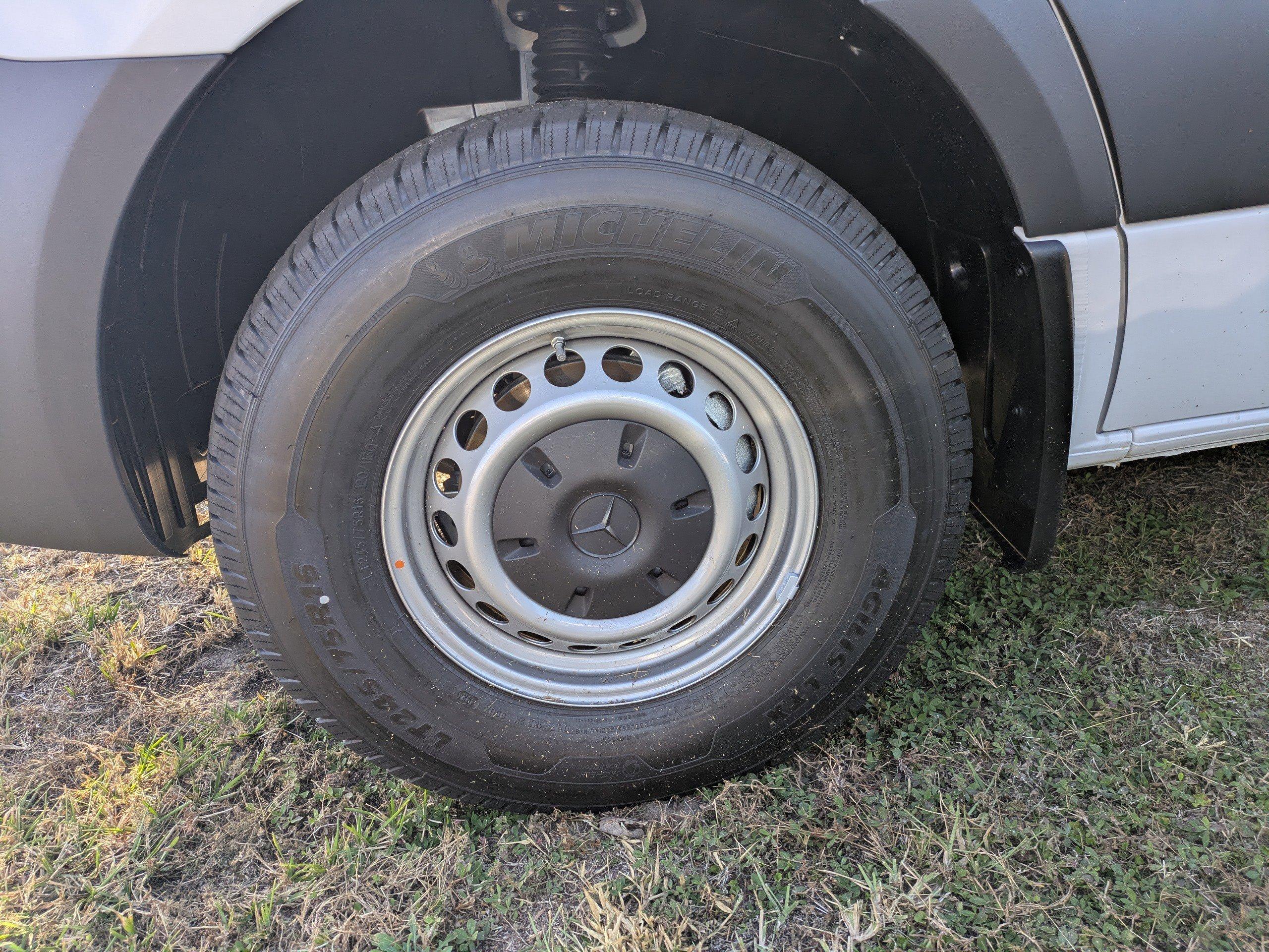 Mercedes-Benz Sprinter Cargo Van 170 Wb Rwd Van - Thumbnail 11