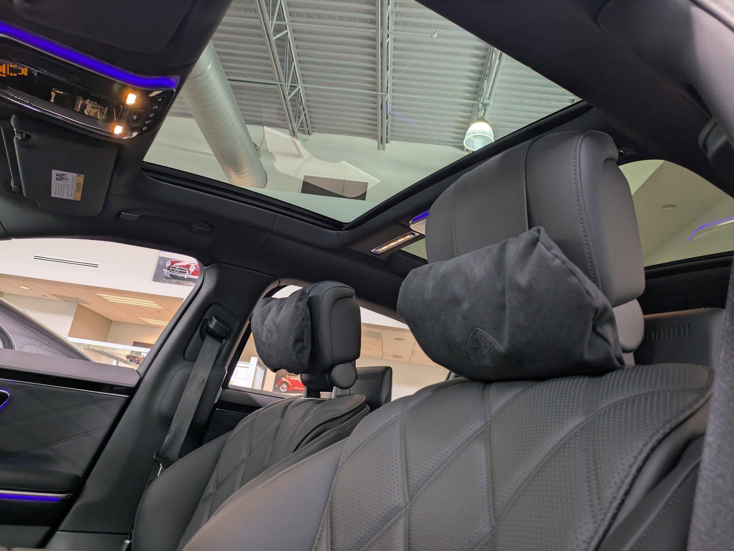 Mercedes-Benz Sedan Maybach S 580 With Navigation & Awd - Thumbnail 11