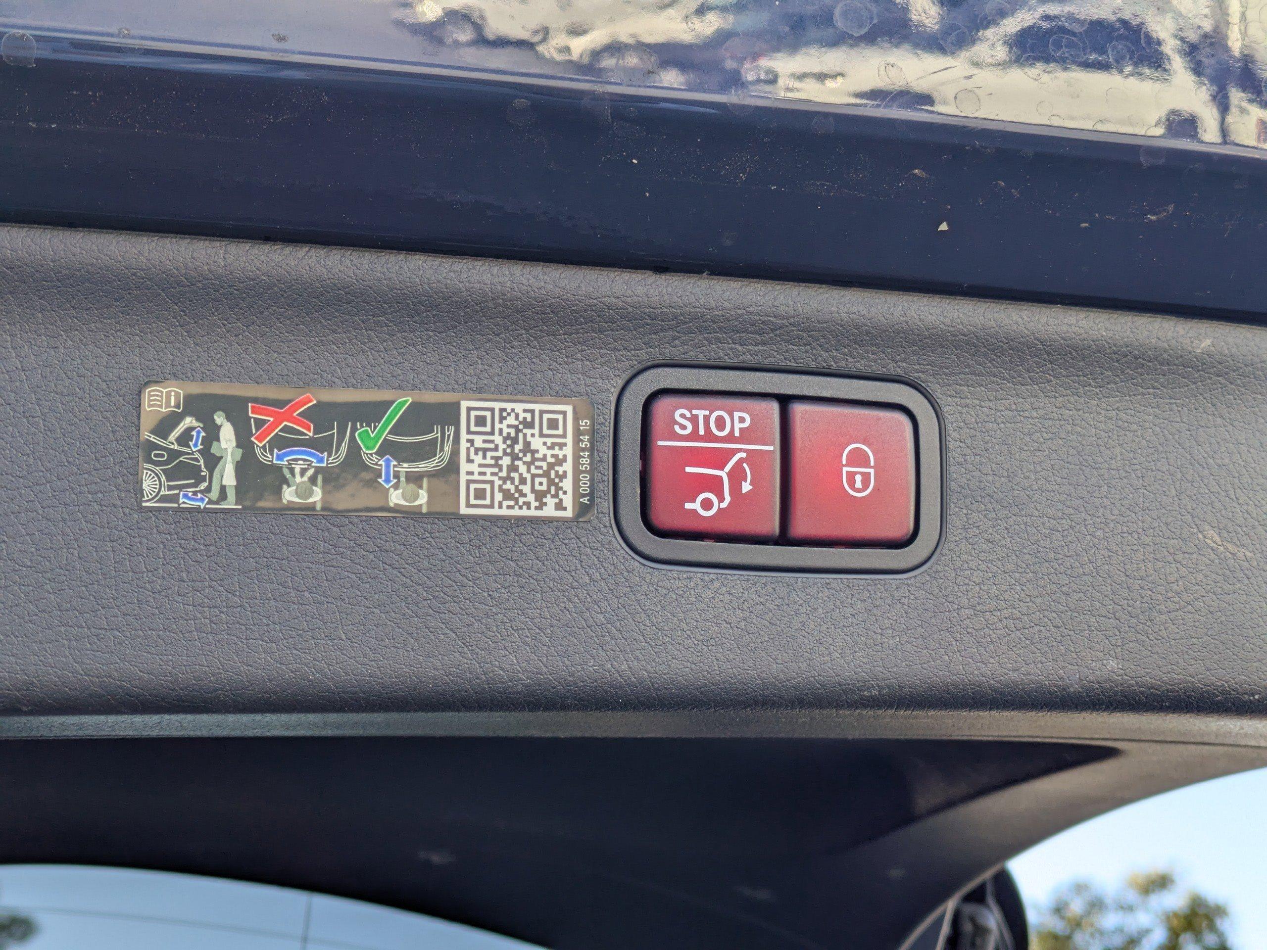 Mercedes-Benz Eqs Sport Utility 580 With Navigation & Awd - Thumbnail 14