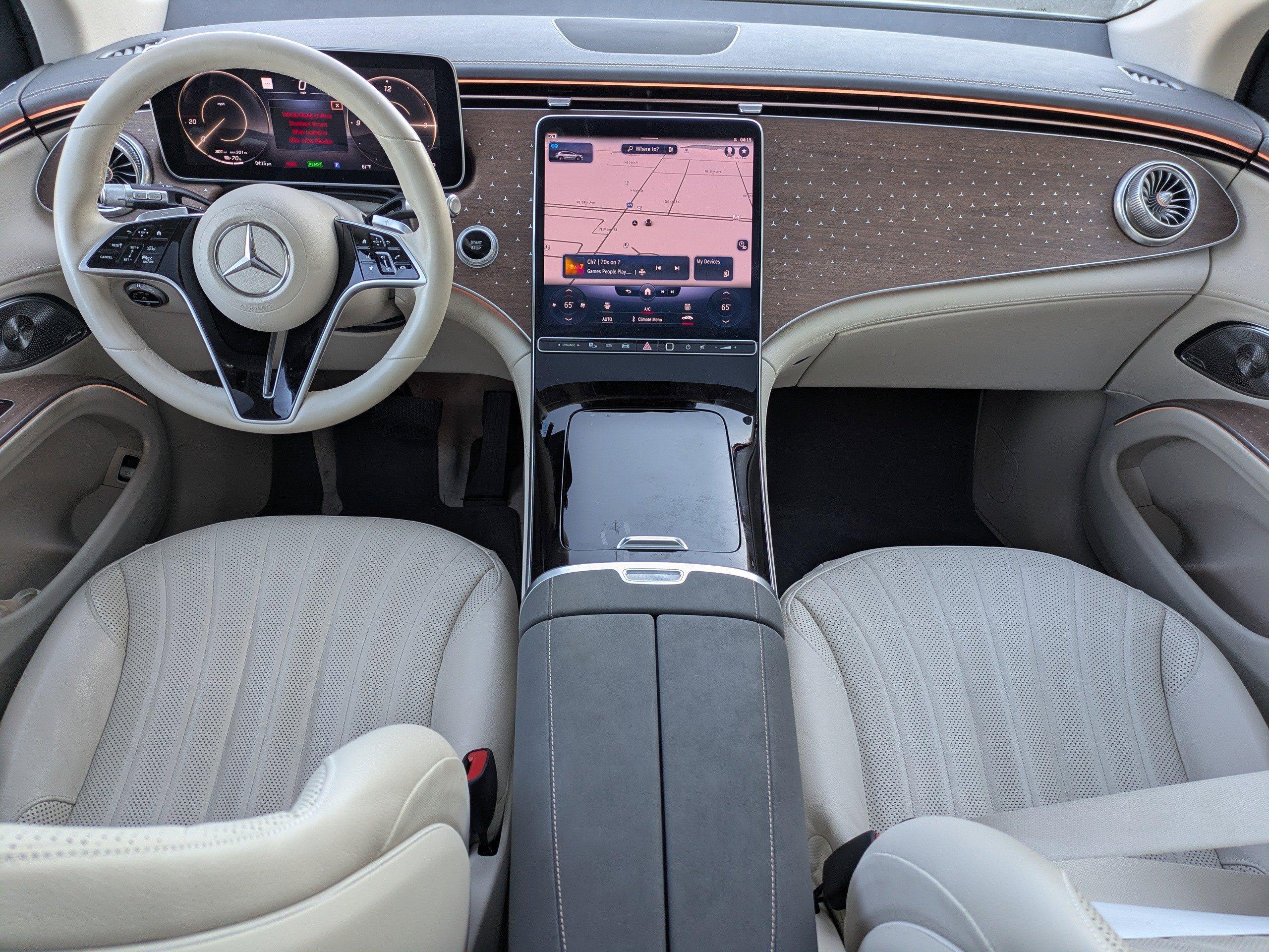 Mercedes-Benz Eqs Sport Utility 450+ With Navigation - Thumbnail 3