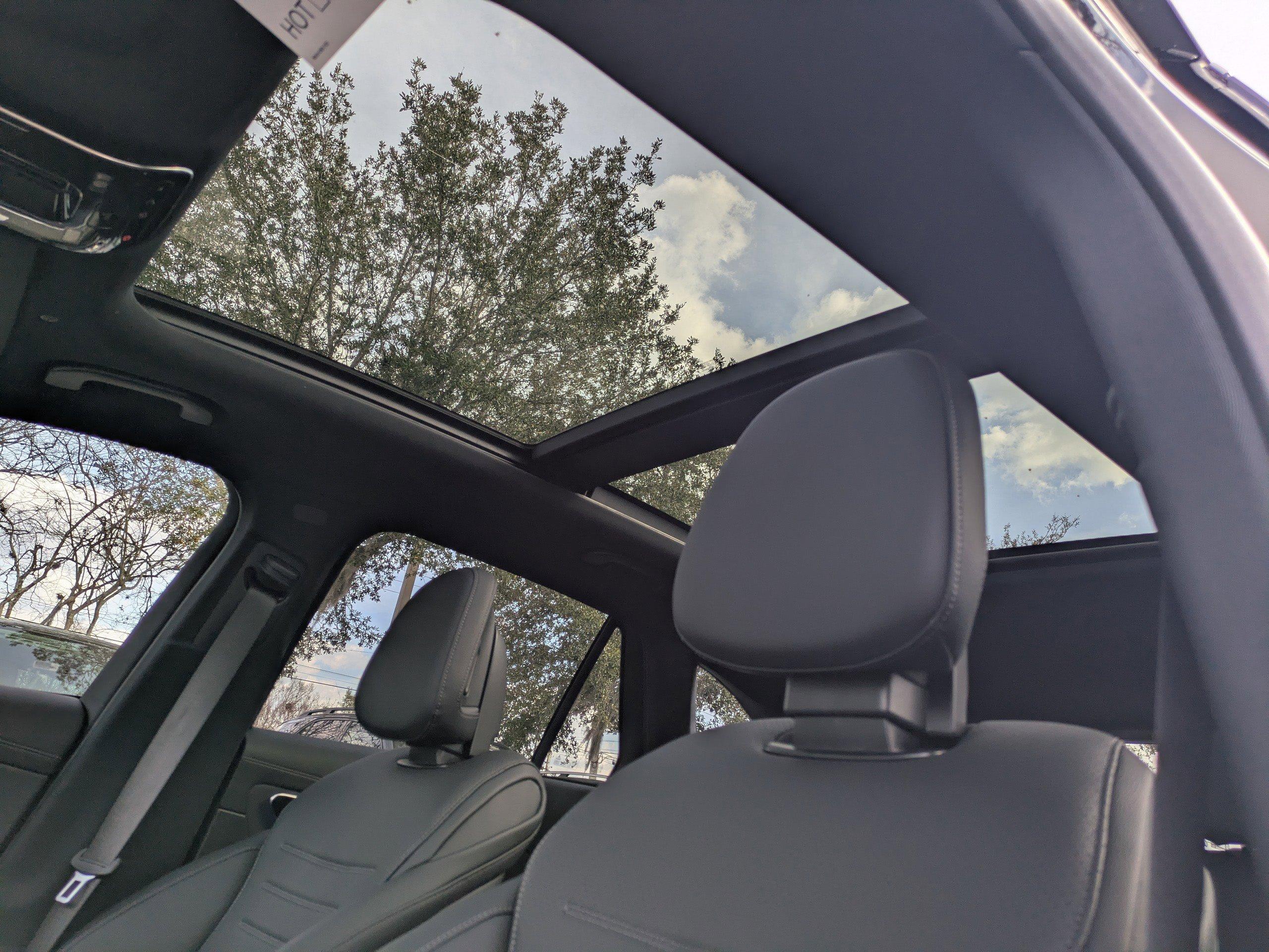 Mercedes-Benz Glc 300 Rwd Suv - Thumbnail 5