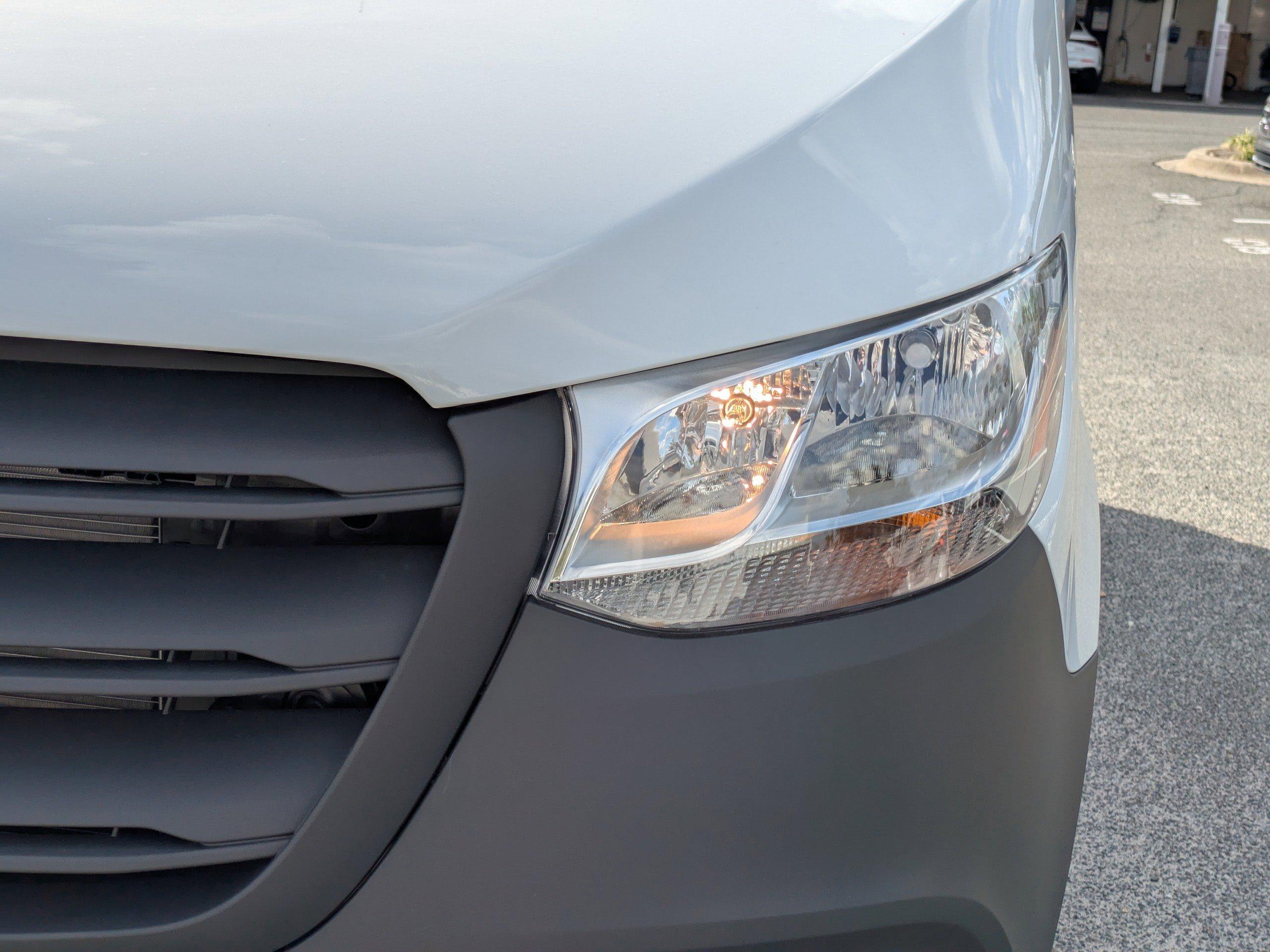 Mercedes-Benz Sprinter Cargo Van Van 144 Wb Awd - Thumbnail 12