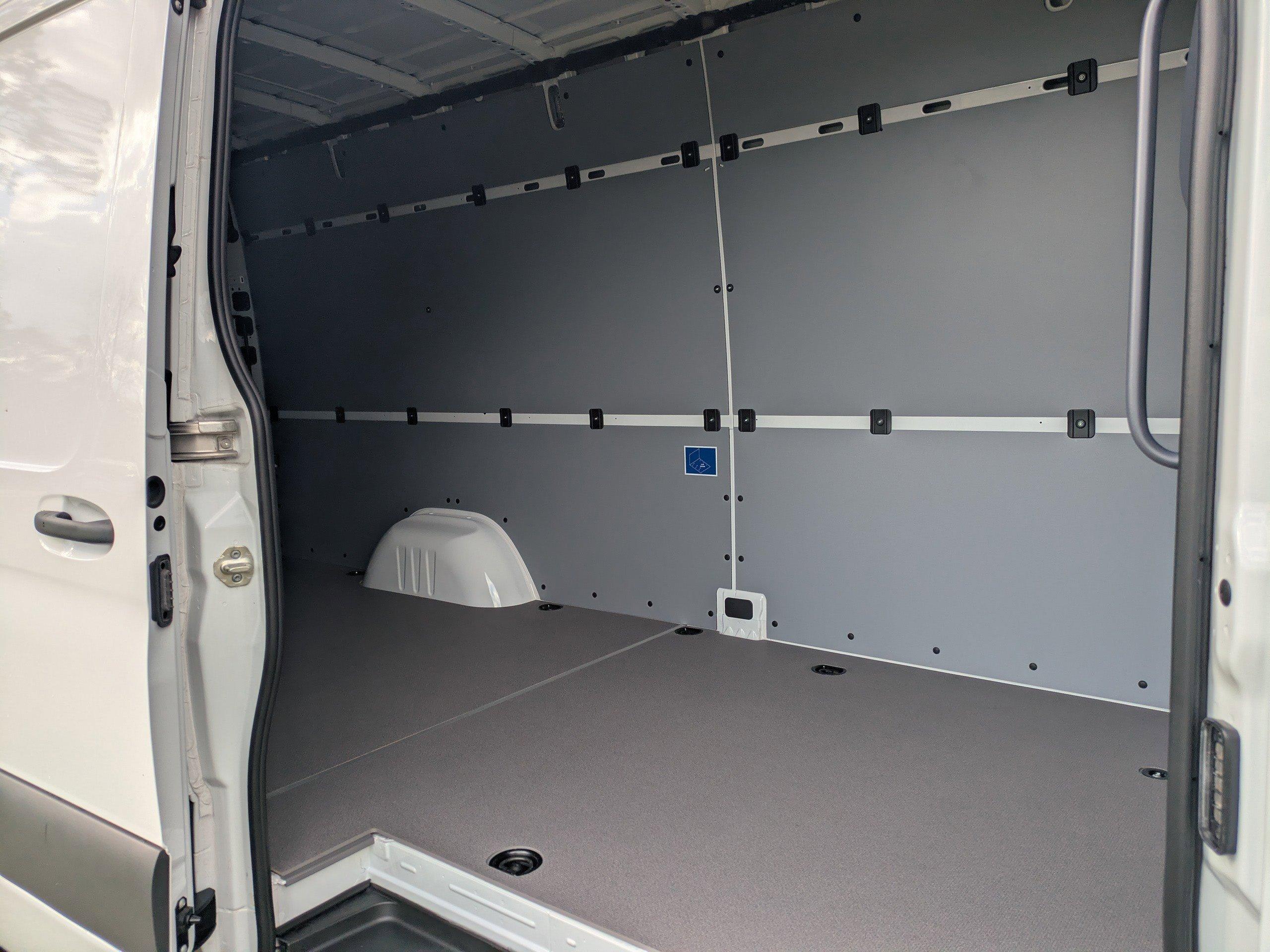 Mercedes-Benz Sprinter Cargo Van 170 Wb Rwd Van - Thumbnail 14