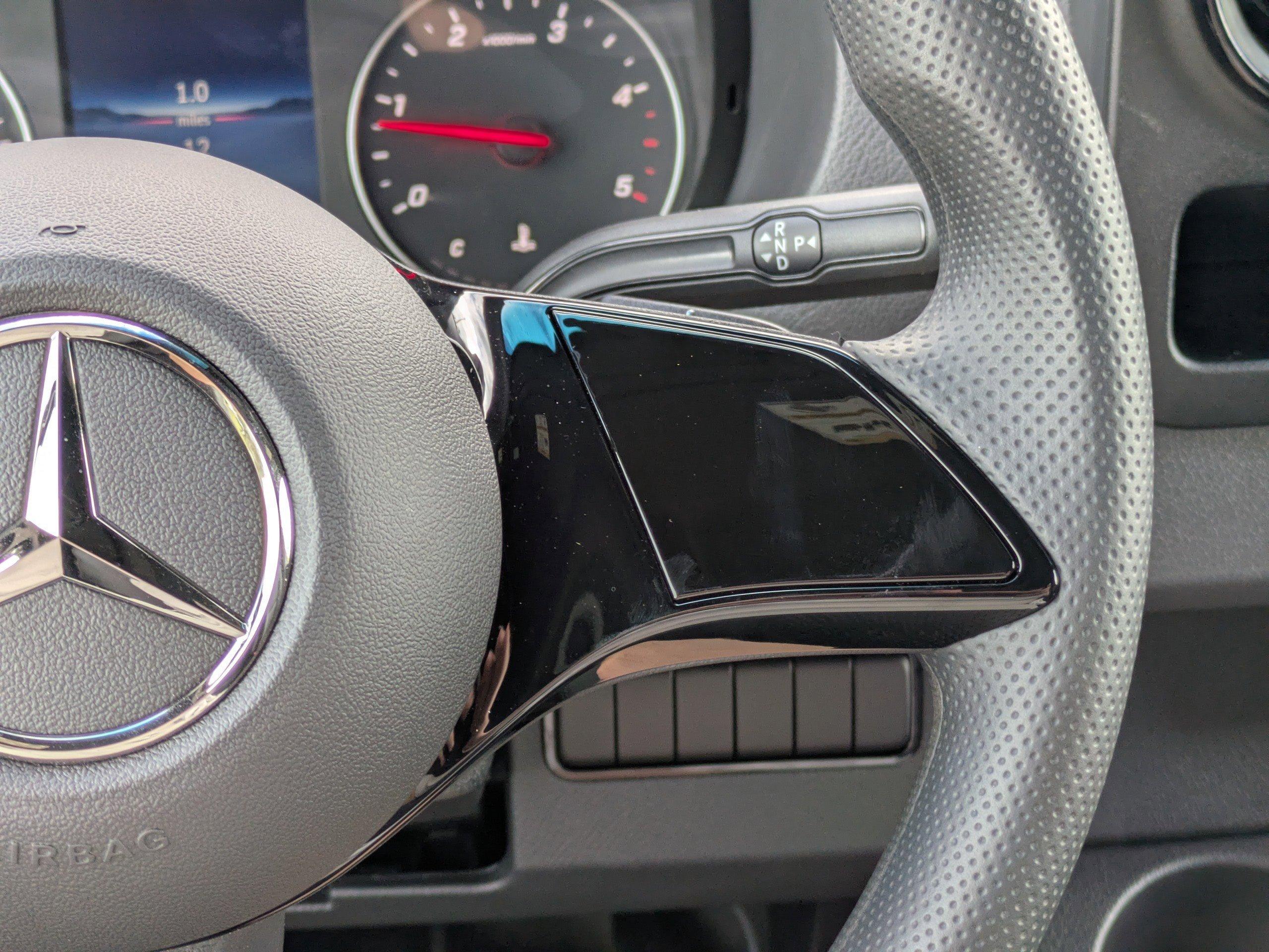 Mercedes-Benz Sprinter Cargo Van 170 Wb Rwd Van - Thumbnail 18