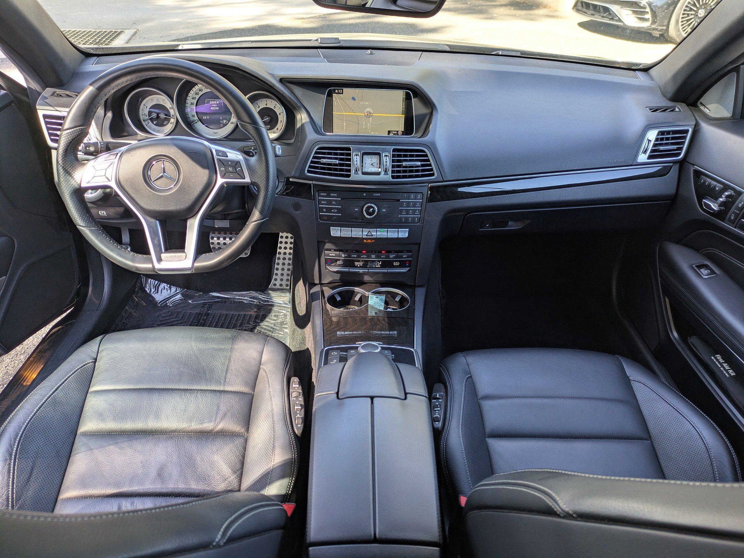 Mercedes-Benz E 400 Rwd Convertible - Thumbnail 3