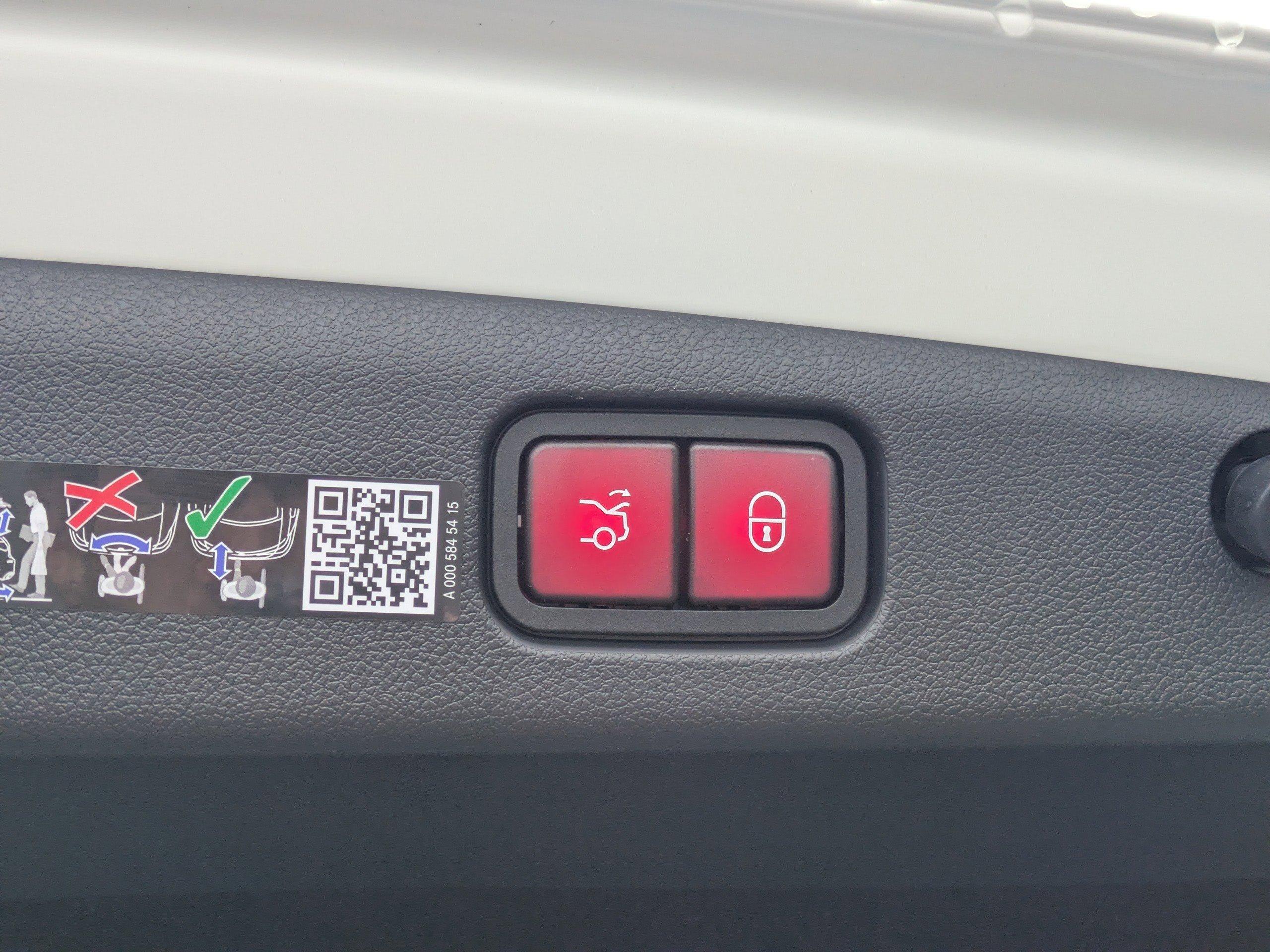 Mercedes-Benz Sedan Amg® E 53 E 4Matic®+ With Navigation & Awd - Thumbnail 14