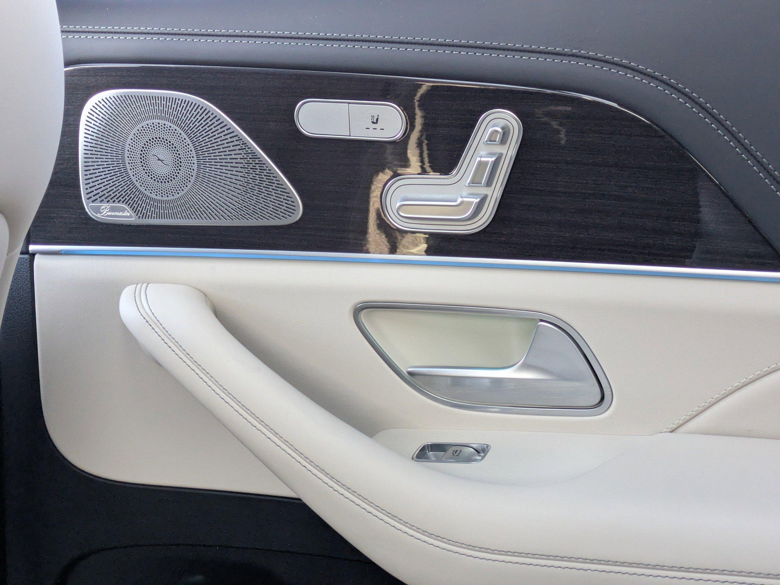 Mercedes-Benz Gls Sport Utility Amg® 63 With Navigation & Awd - Thumbnail 15