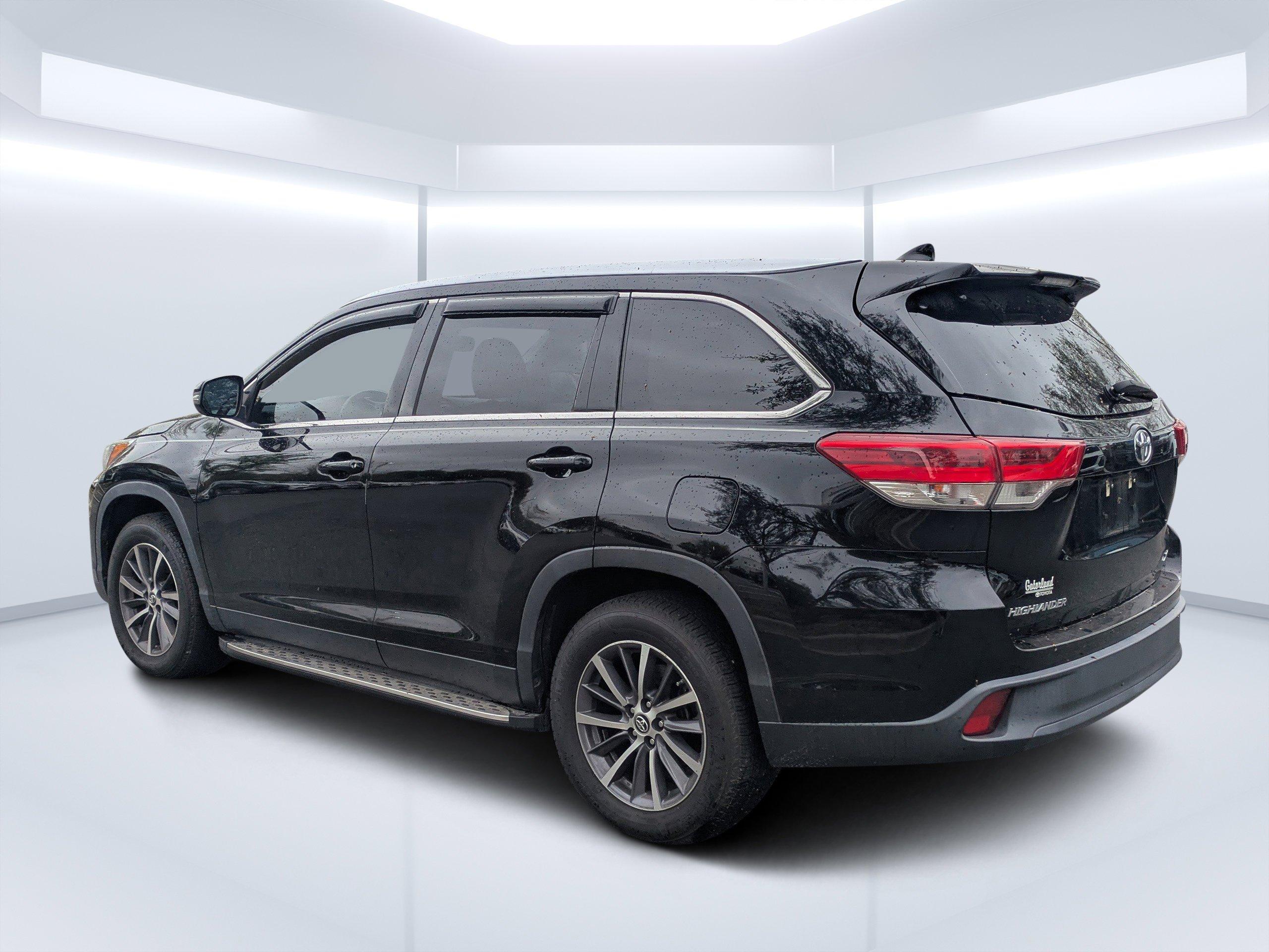Toyota Highlander Sport Utility Xle With Navigation - Thumbnail 6