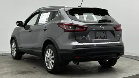 Nissan Rogue Sport Sv - Thumbnail 5