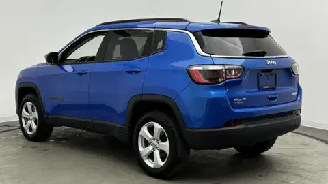 Jeep Compass Latitude - Thumbnail 4
