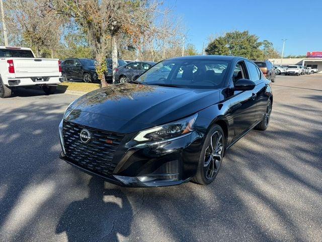 Nissan Altima 2.5 SR Sedan - View 1