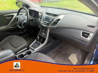 Hyundai Elantra - Thumbnail 5