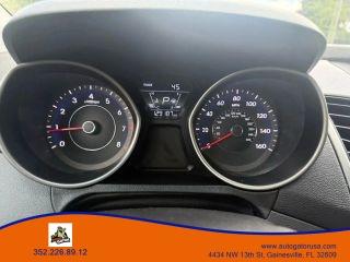 Hyundai Elantra - Thumbnail 3