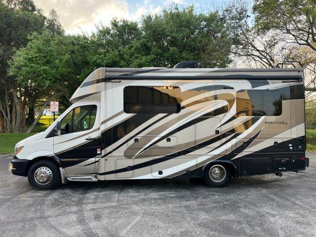 MERCEDES-BENZ SPRINTER 3500 CAB & CHASSIS - Thumbnail 4