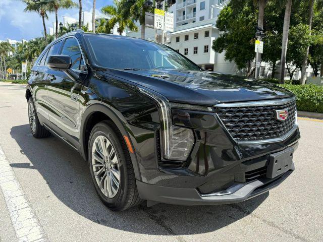 CADILLAC XT4 - Thumbnail 3