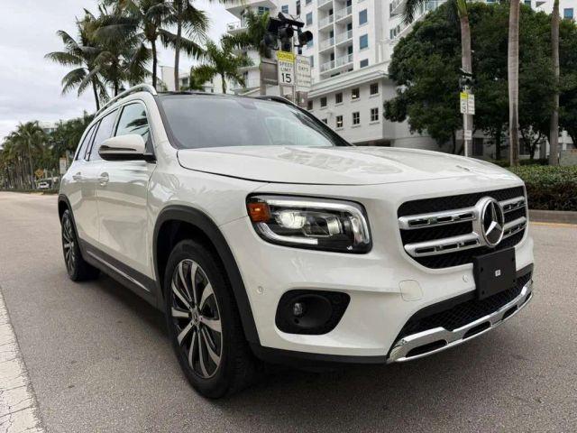 MERCEDES-BENZ GLB - Thumbnail 3