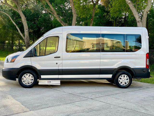 FORD TRANSIT 250 VAN - Thumbnail 3