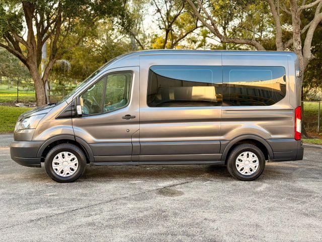 FORD TRANSIT 150 WAGON - Thumbnail 3