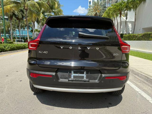 VOLVO XC40 - Thumbnail 5