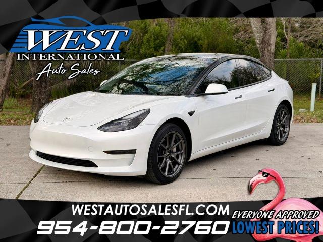 TESLA MODEL 3 - View 1