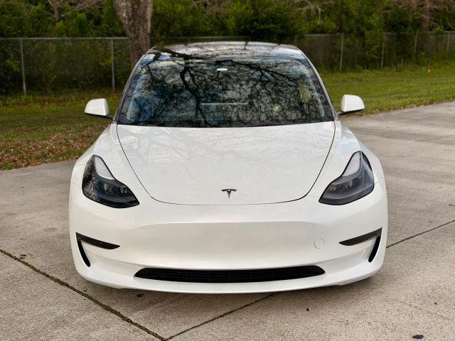 TESLA MODEL 3 - Thumbnail 4