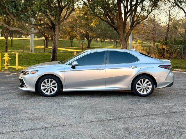 TOYOTA CAMRY - Thumbnail 2