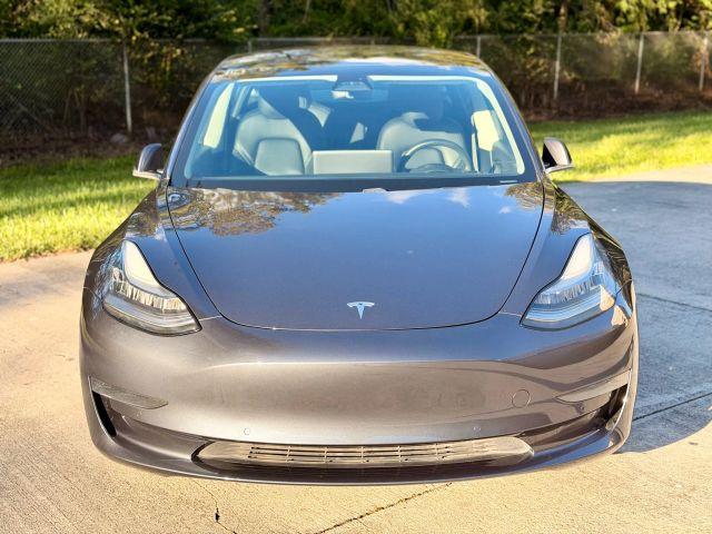 TESLA MODEL 3 - Thumbnail 4