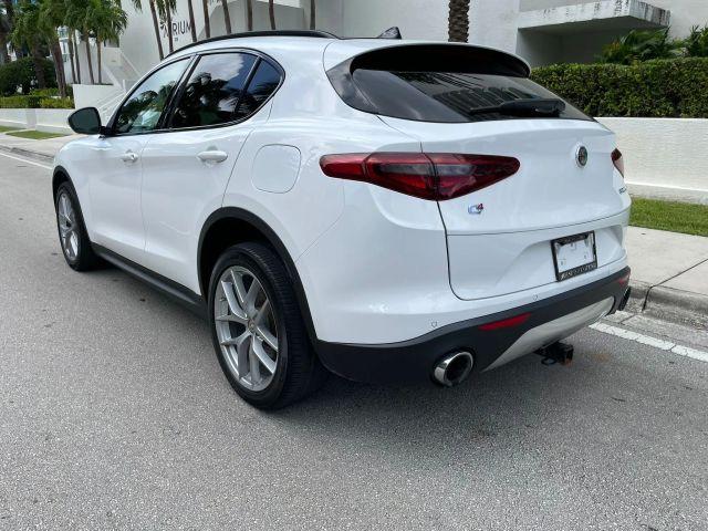 ALFA ROMEO STELVIO - Thumbnail 4