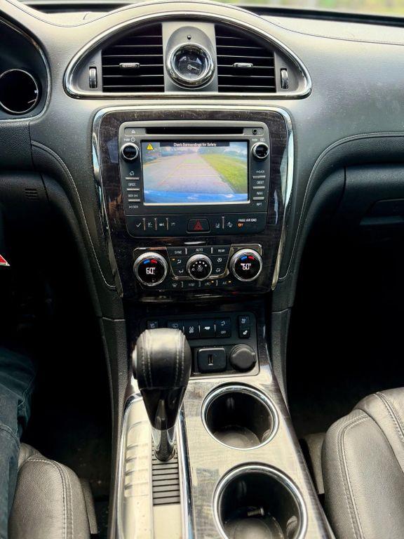 Buick Enclave - Thumbnail 2
