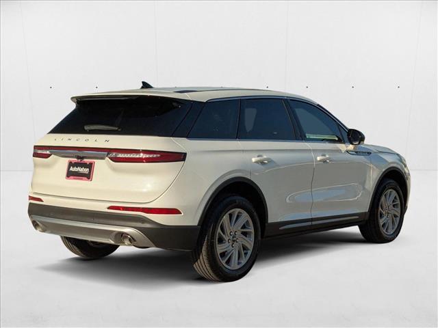 Lincoln Corsair Premiere - Thumbnail 2