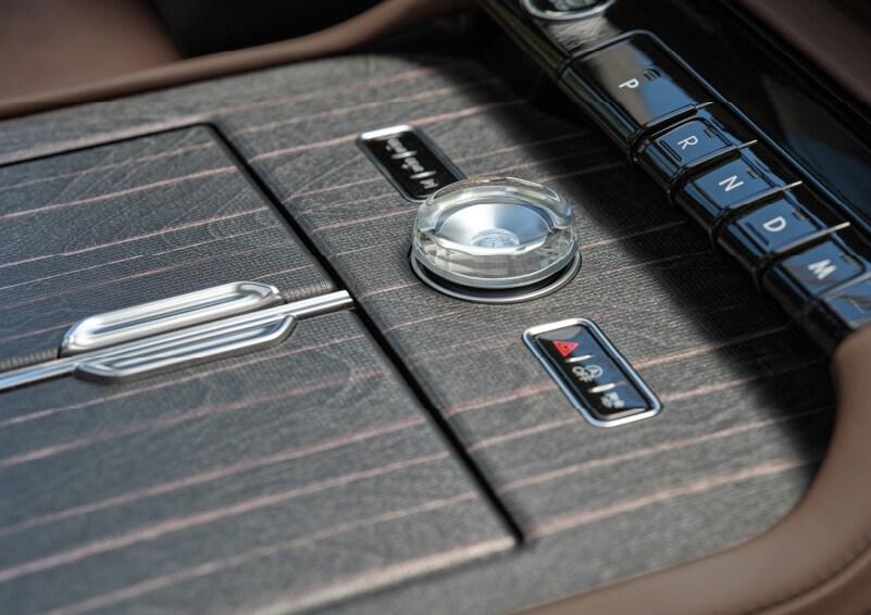 Lincoln Navigator - Thumbnail 17