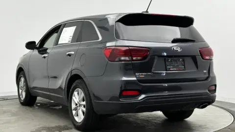 Kia Sorento Lx - Thumbnail 6