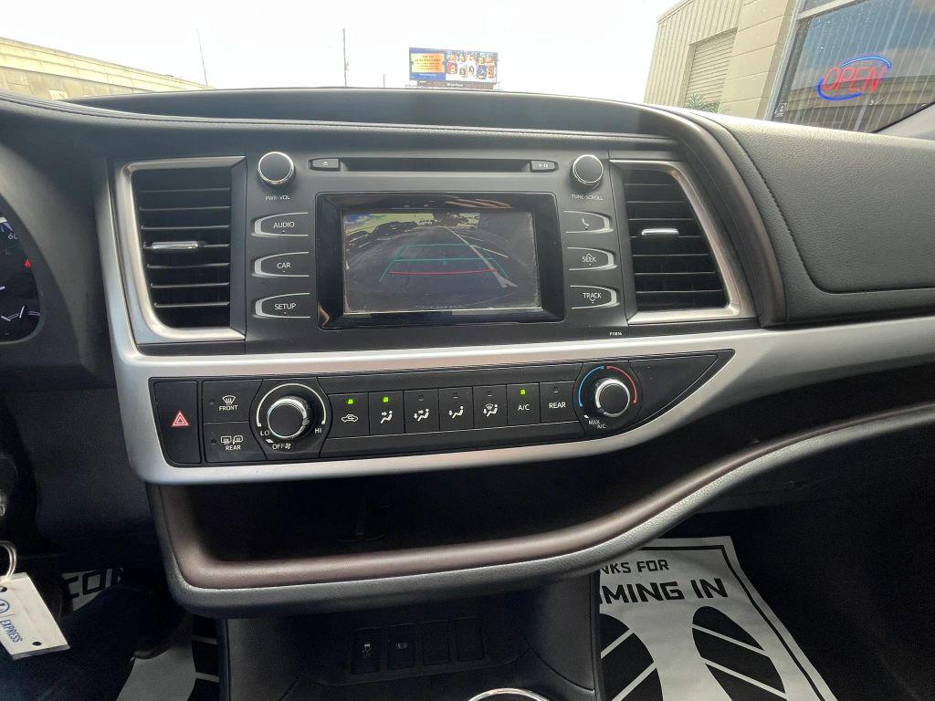 Toyota Highlander - Thumbnail 17