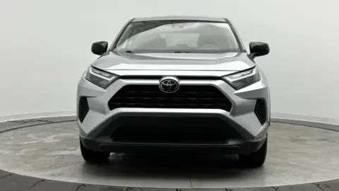 Toyota Rav4 Le - Thumbnail 3