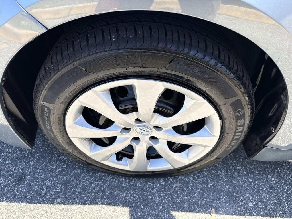 Toyota Corolla Le - Thumbnail 13