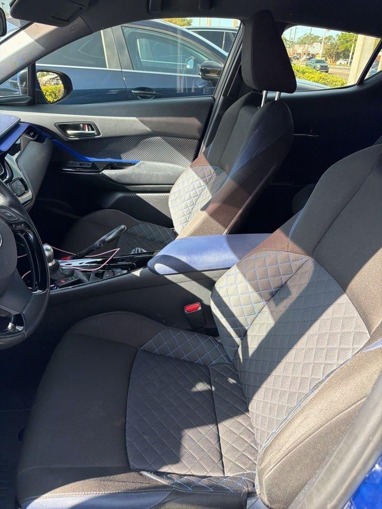 Toyota C-Hr - Thumbnail 4